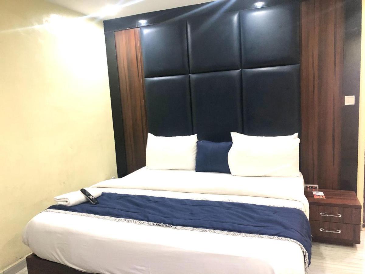 Six Diamond Hotel 이케야 외부 사진